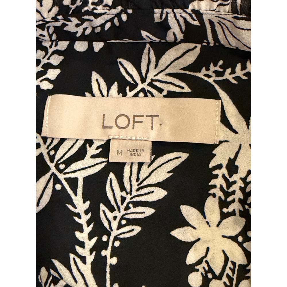 LOFT Womens Sleeveless Blouse Black White Medium Floral Work Office Casual - Picture 3 of 6